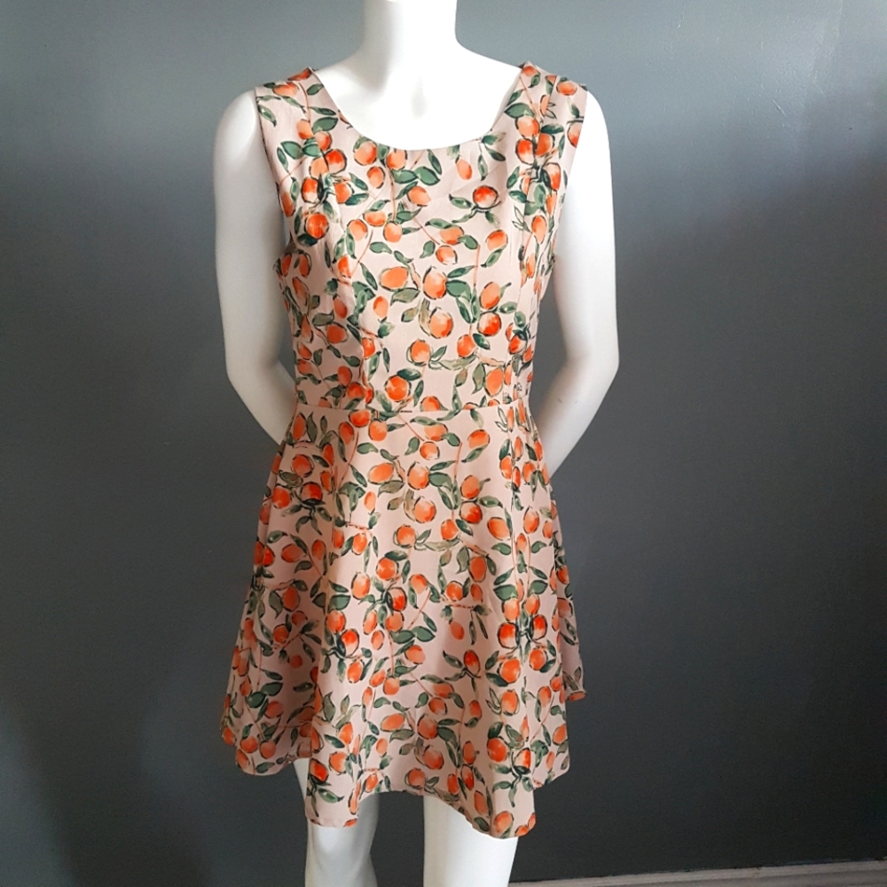 🍊Fruit Print Back Cutout Dress🍊